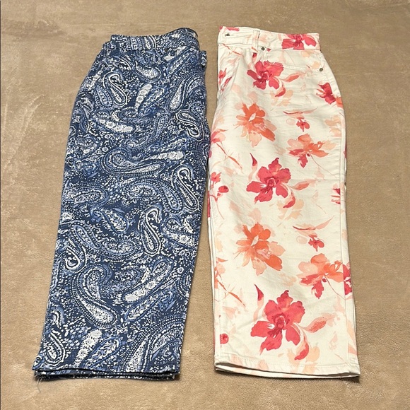 Two pair printed denim capris - Picture 4 of 5